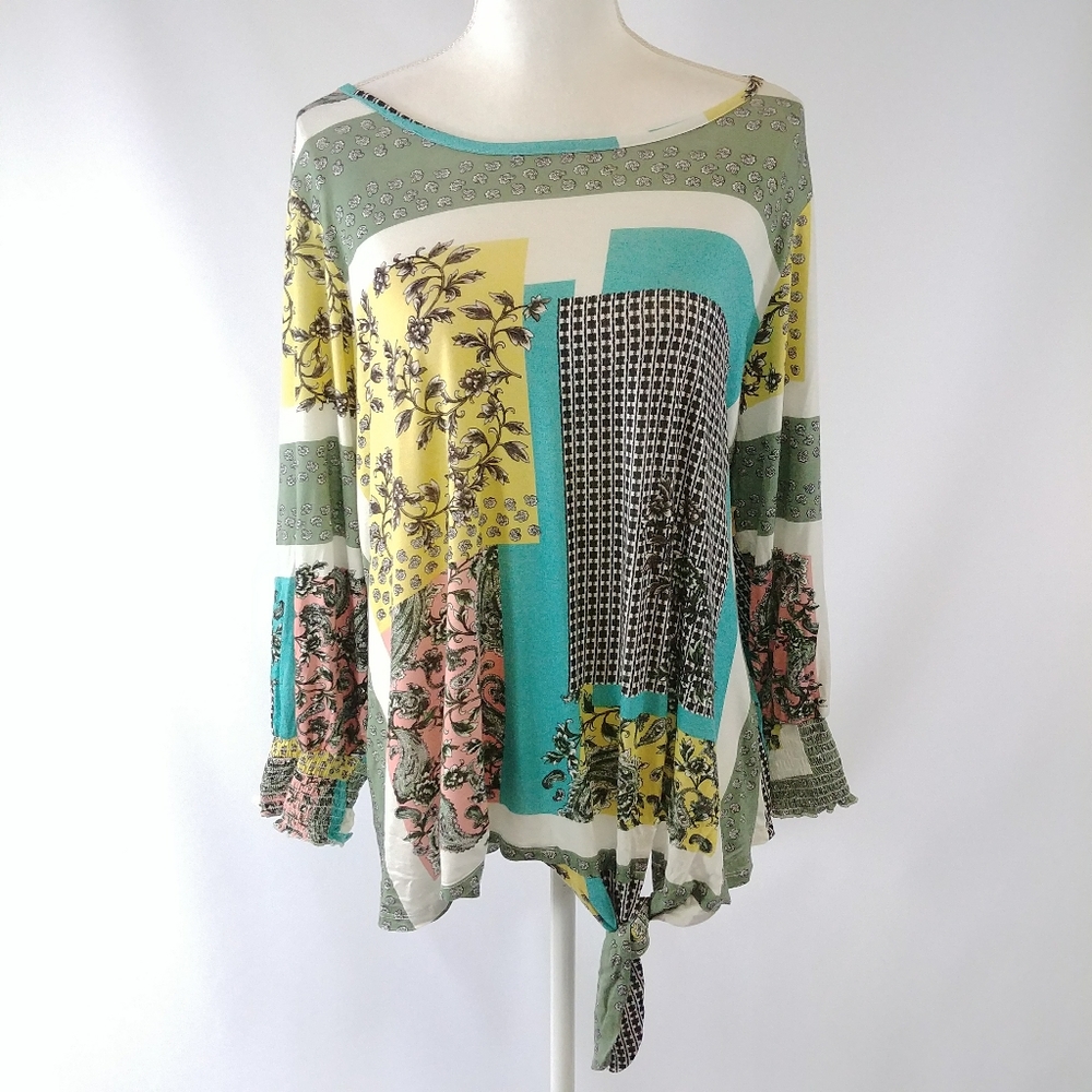 One World Print Blouse w/ Tie Bottom Detail NWOT